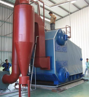 lò hơi công nghiệp dạng nằm ngang, thương hiệu Fulton (Mỹ), đang trong quá trình kiểm tra – bảo trì – lắp đặt.